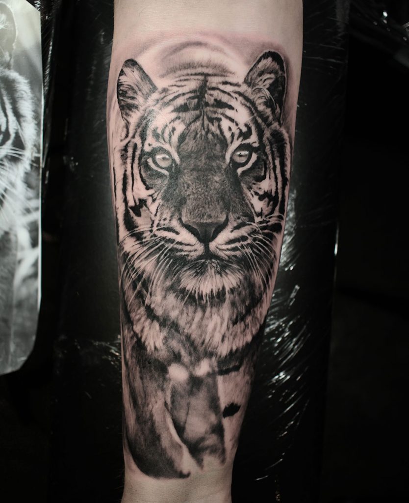 Tiger tattoo made by Angelique Grimm